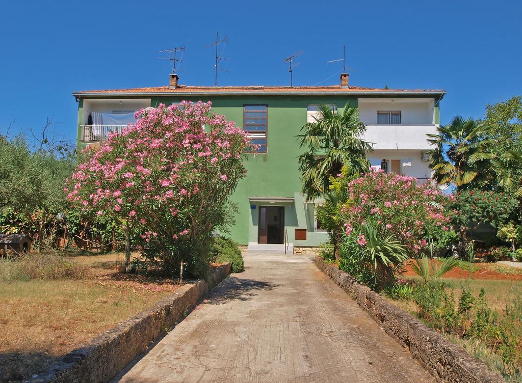 Apartments Fuma 161 Rovigno Esterno foto
